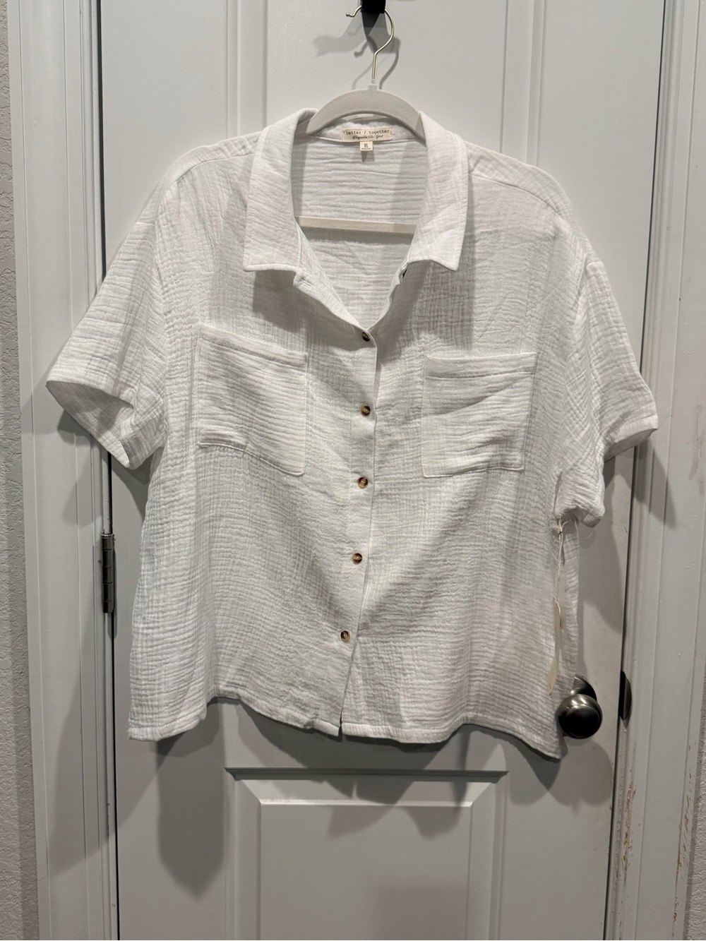 Lightweight White Button-Down Shirt - Relaxed Fit